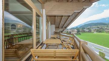 Thumbnail von Dachgeschoss-Apartment mit schönem Ausblick