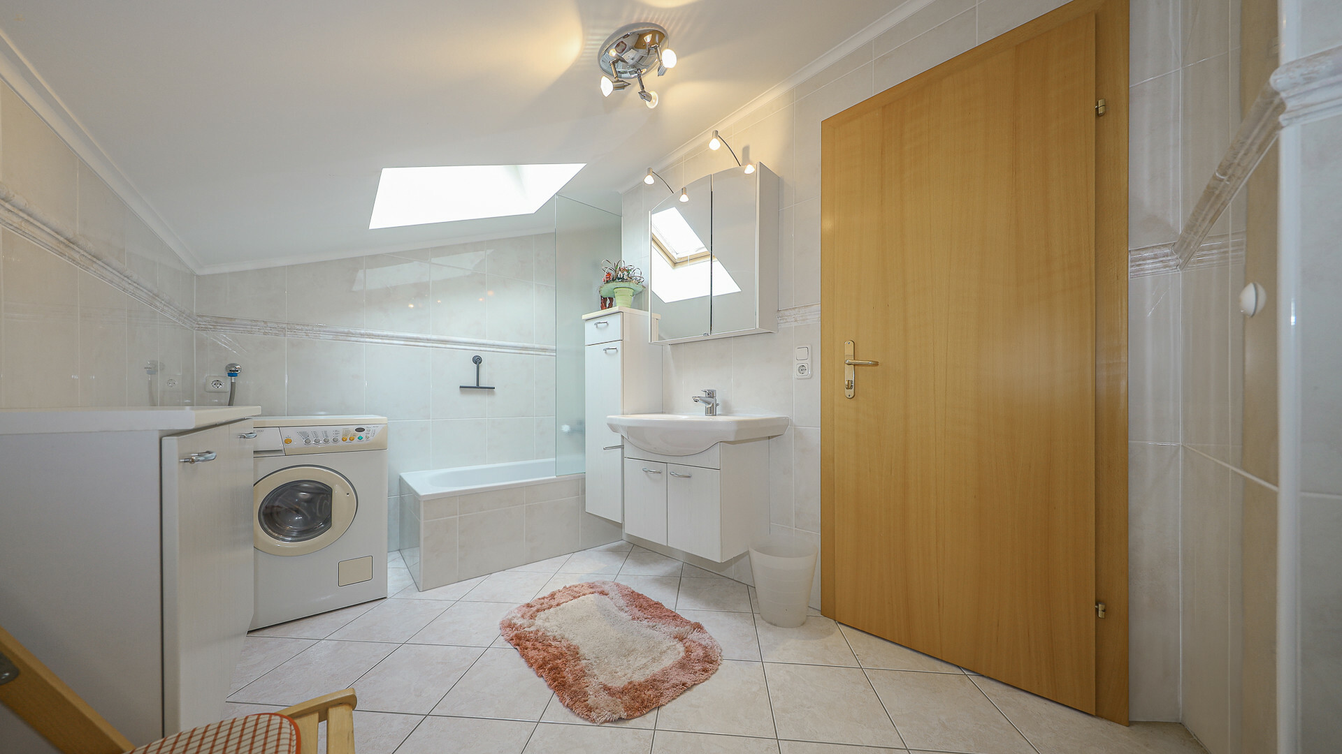 Thumbnail von Dachgeschoss-Apartment mit schönem Ausblick