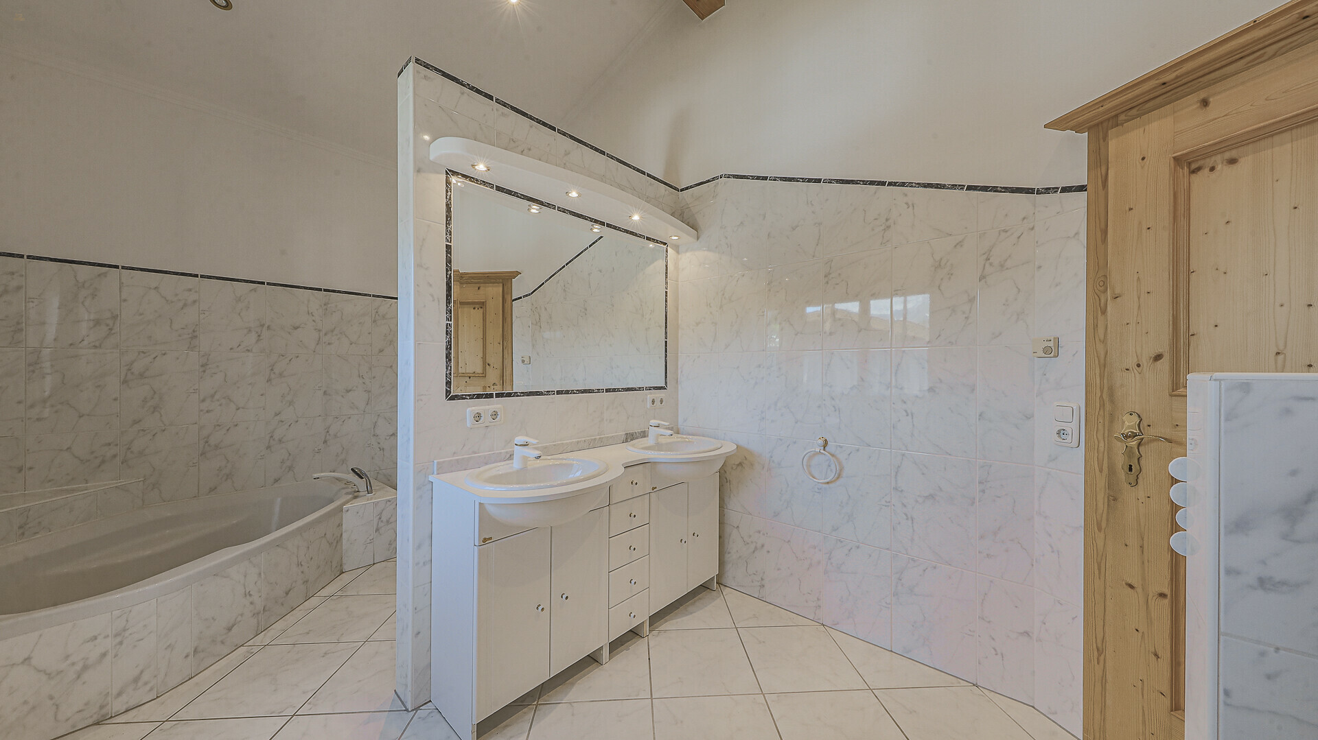 Thumbnail von Hauptwohnsitz mit Kaiserblick in sonniger Ruhelage