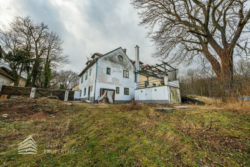 Thumbnail von Exklusives Baugrundstück in einzigartiger Lage mit Einreichplanung!