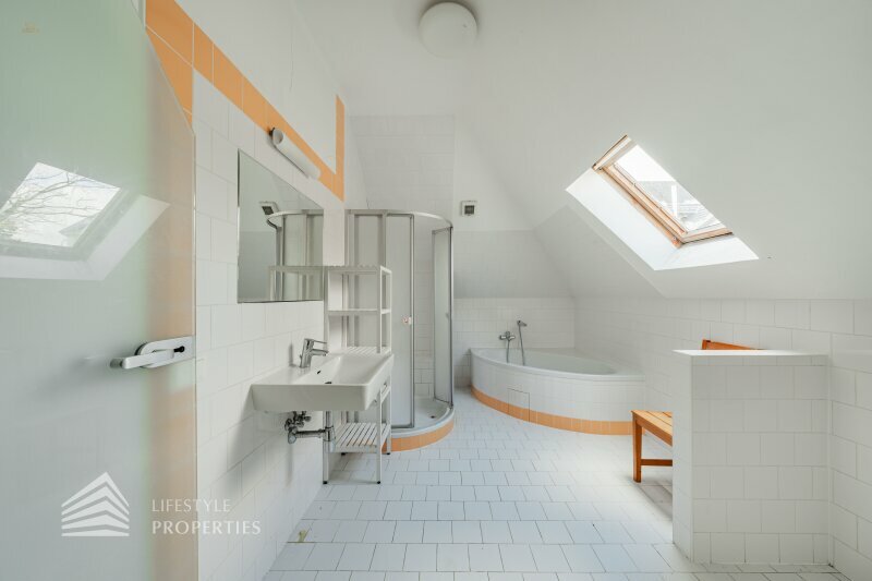 Thumbnail von Exklusives Baugrundstück in einzigartiger Lage mit Einreichplanung!