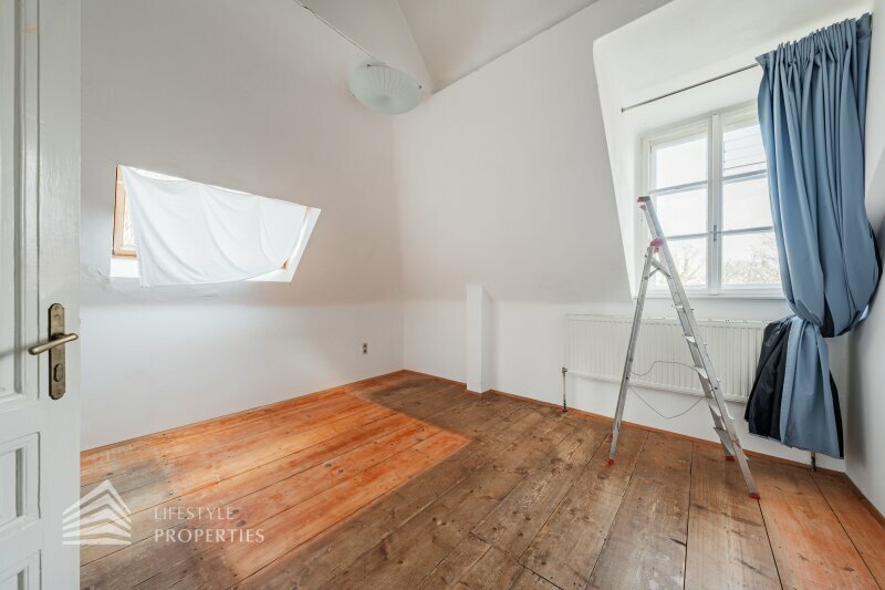 Thumbnail von Exklusives Baugrundstück in einzigartiger Lage mit Einreichplanung!