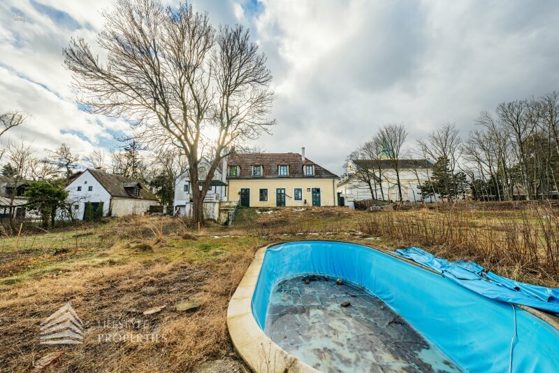 Thumbnail von Exklusives Baugrundstück in einzigartiger Lage mit Einreichplanung!