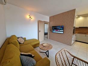 Thumbnail von Wohnung mit moderner Möblierung