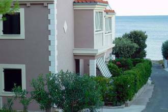 Thumbnail von Apartmenthaus mit vier Wohnungen nahe dem Meer