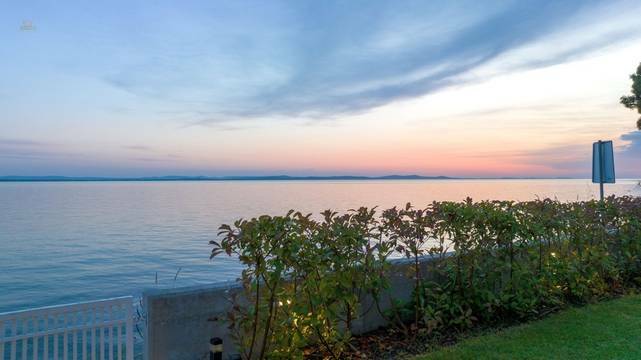 Mediterrane Villa in der ersten Reihe zum Meer