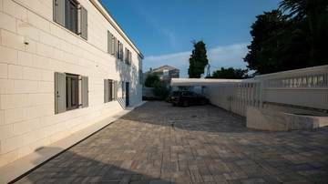 Thumbnail von Mediterrane Villa in der ersten Reihe zum Meer