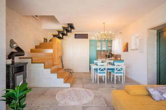 Thumbnail von Mediterranes Anwesen mit Steinhaus, Swimmingpool und großem Grundstück