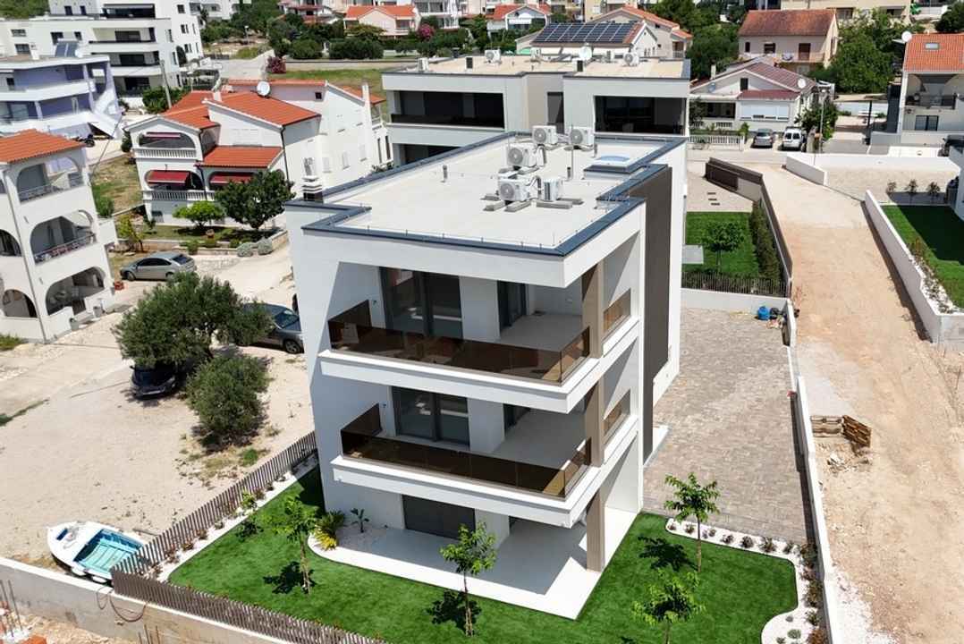 Moderne Neubauwohnungen mit schönem Meerblick