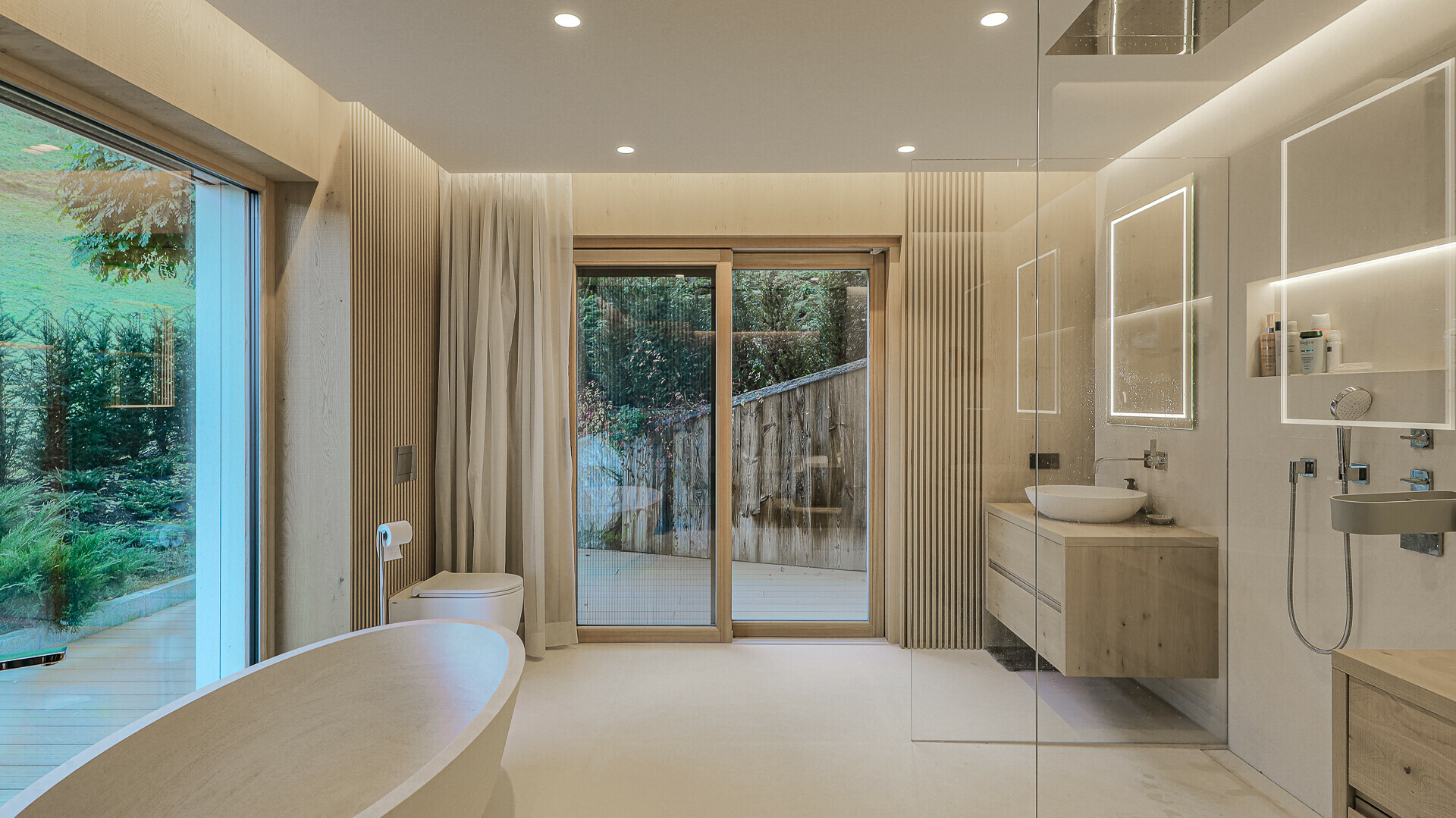 Thumbnail von Luxus-Gartenwohnung mit Pool in absoluter Toplage