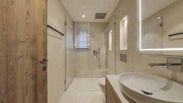 Thumbnail von Luxus-Gartenwohnung mit Pool in absoluter Toplage