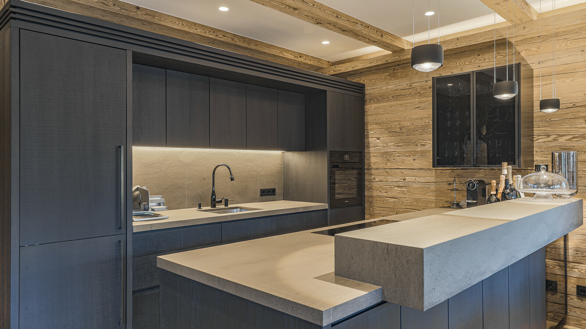 Thumbnail von Luxus-Gartenwohnung mit Pool in absoluter Toplage