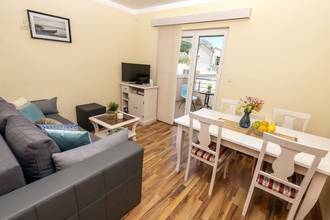 Thumbnail von Apartmenthaus mit 13 Wohneinheiten, Region Split