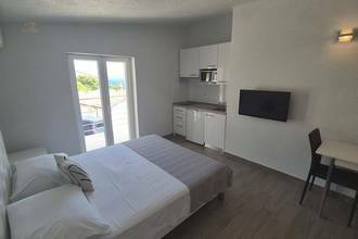 Thumbnail von Haus mit 7 Einheiten nahe dem Meer, Omis Riviera