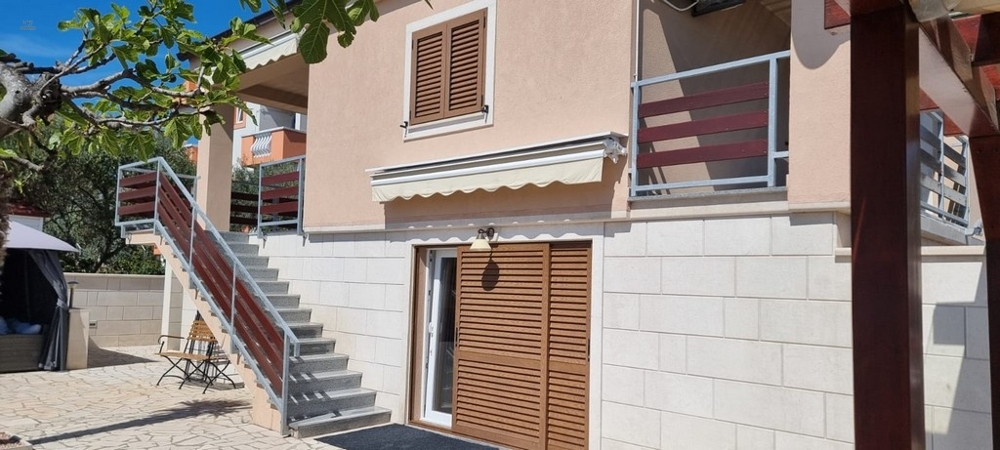 Thumbnail von Haus direkt am Meeresufer