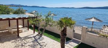 Thumbnail von Haus direkt am Meeresufer