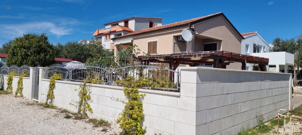 Thumbnail von Haus direkt am Meeresufer