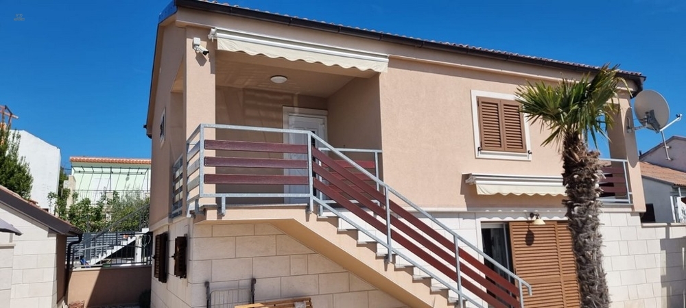 Thumbnail von Haus direkt am Meeresufer