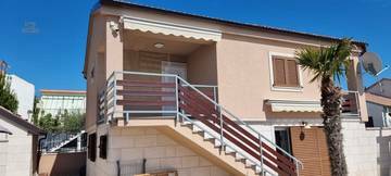 Thumbnail von Haus direkt am Meeresufer