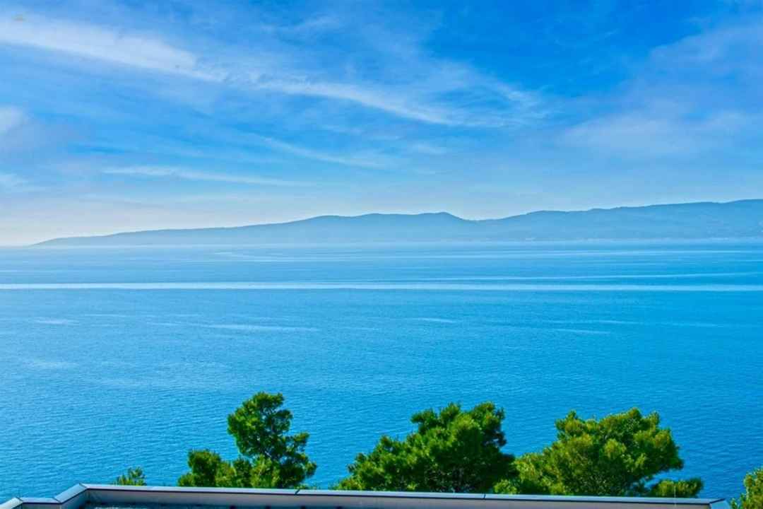 Modernes Penthouse mit traumhafter Aussicht im Resort, Region Makarska