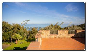 Thumbnail von Супер-вилла на севере Сицилии на площади около 20 000 м², с парковой зоной, видом на Эолийские острова, оливковыми рощами и фантастическим видом на море