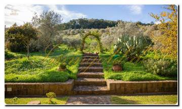 Thumbnail von Супер-вилла на севере Сицилии на площади около 20 000 м², с парковой зоной, видом на Эолийские острова, оливковыми рощами и фантастическим видом на море