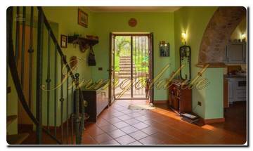 Thumbnail von Супер-вилла на севере Сицилии на площади около 20 000 м², с парковой зоной, видом на Эолийские острова, оливковыми рощами и фантастическим видом на море