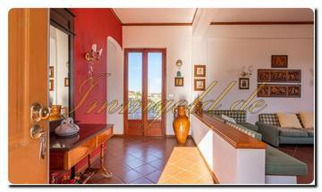 Thumbnail von Noble maison à Sicile avec un vaste terrain, deux terrains à bâtir et une vue magnifique sur la mer