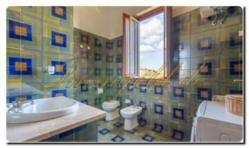 Thumbnail von Noble maison à Sicile avec un vaste terrain, deux terrains à bâtir et une vue magnifique sur la mer