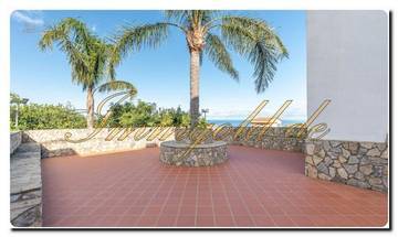 Thumbnail von Noble maison à Sicile avec un vaste terrain, deux terrains à bâtir et une vue magnifique sur la mer