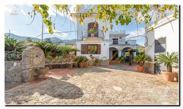 Thumbnail von Noble maison à Sicile avec un vaste terrain, deux terrains à bâtir et une vue magnifique sur la mer