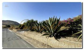 Thumbnail von Immogold Sud-Sicile SGS 26039 Découvrez la beauté tranquille de la Sicile ; propriété de rêve avec jardins méditerranéens et vaste terrain
