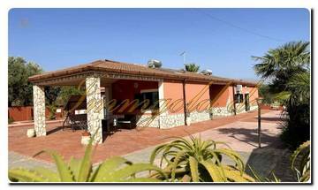 Thumbnail von Immogold Sud-Sicile SGS 26039 Découvrez la beauté tranquille de la Sicile ; propriété de rêve avec jardins méditerranéens et vaste terrain