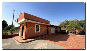 Thumbnail von Immogold Sud-Sicile SGS 26039 Découvrez la beauté tranquille de la Sicile ; propriété de rêve avec jardins méditerranéens et vaste terrain