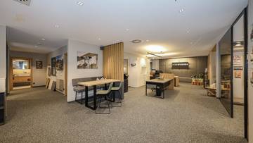 Thumbnail von 一等地にあるエクスクルーシブなオフィスと運営者用住居