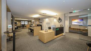 Thumbnail von 一等地にあるエクスクルーシブなオフィスと運営者用住居