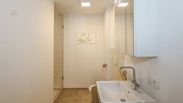 Thumbnail von Apartment building with a secondary residence in prime location