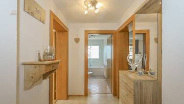 Thumbnail von Apartment building with a secondary residence in prime location