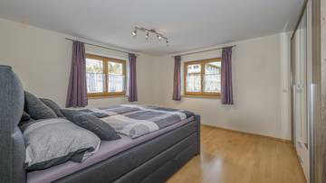 Thumbnail von Apartment building with a secondary residence in prime location