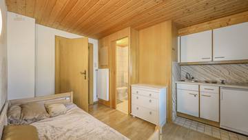 Thumbnail von Apartment building with a secondary residence in prime location