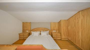 Thumbnail von Apartment building with a secondary residence in prime location