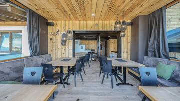 Thumbnail von スキー小屋＆ホスピタリティ事業、豪華な居住空間付き
