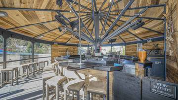 Thumbnail von スキー小屋＆ホスピタリティ事業、豪華な居住空間付き