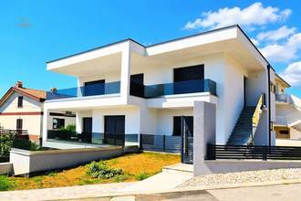 Thumbnail von Crikvenica, Kvarner: Nowoczesna nowa willa z 2 jednostkami mieszkalnymi