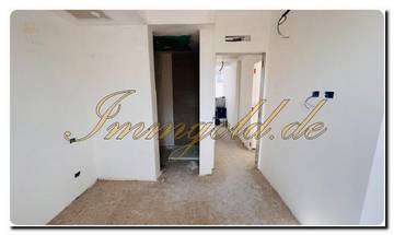 Thumbnail von Северо-Западный Сицилийский полуостров, полностью отремонтированная квартира с огромной крышей-террасой, четырьмя спальнями и собственными ванными комнатами.