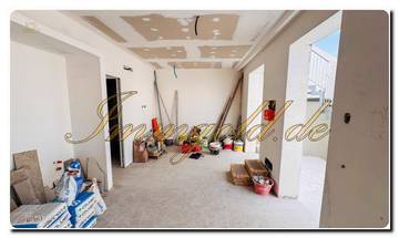 Thumbnail von Северо-Западный Сицилийский полуостров, полностью отремонтированная квартира с огромной крышей-террасой, четырьмя спальнями и собственными ванными комнатами.