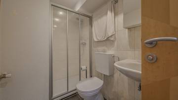 Thumbnail von Mehrfamilienhaus mit FREIZEITWOHNSITZWIDMUNG