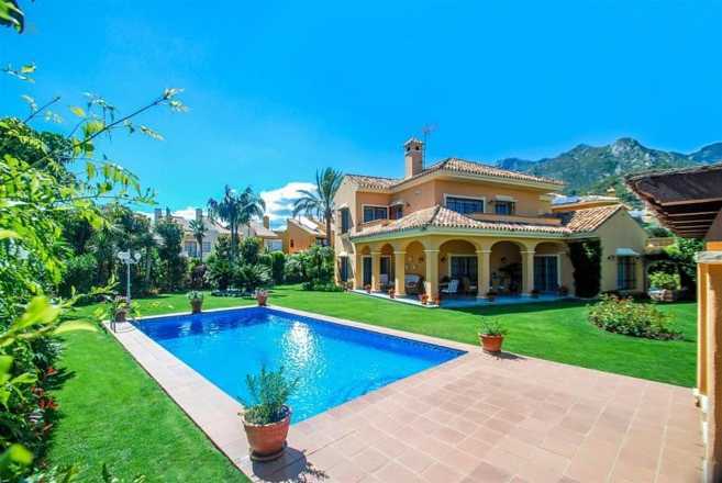 Luxus-Villa in Marbella R2237444 