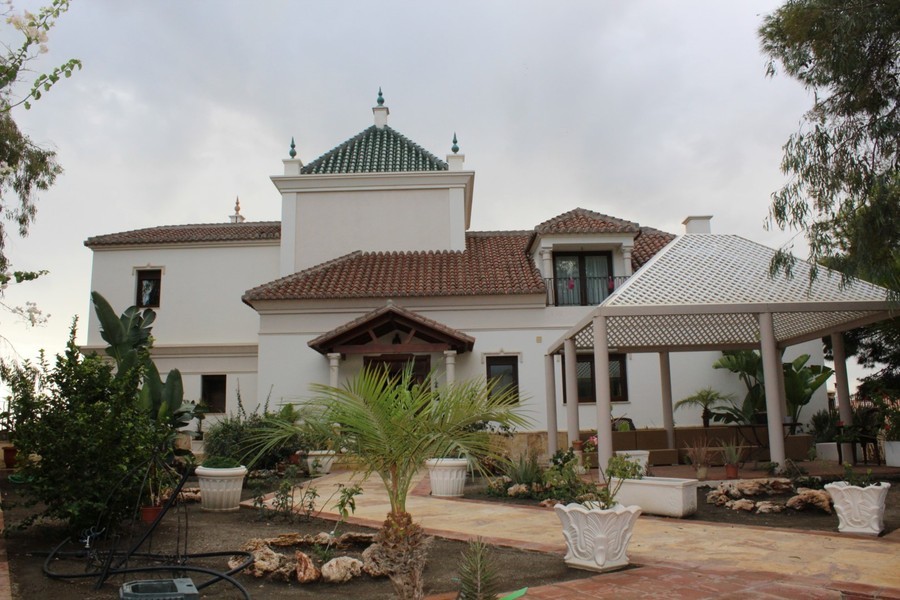 Luxus-Villa in Mezquitilla R2778125