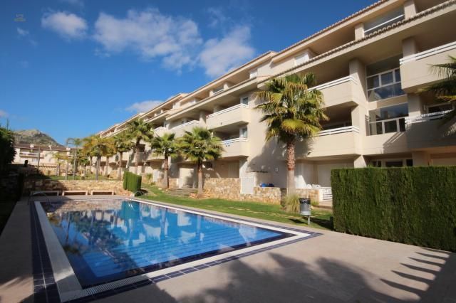 ***Neuwertige 3-Zimmer-Wohnung in schöner Wohnanlage mit mediterranem Garten und zwei Gemeinschaftspools***